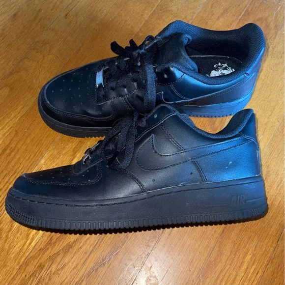 Nike, size 7.5 black air force ones - Picture 2 of 3